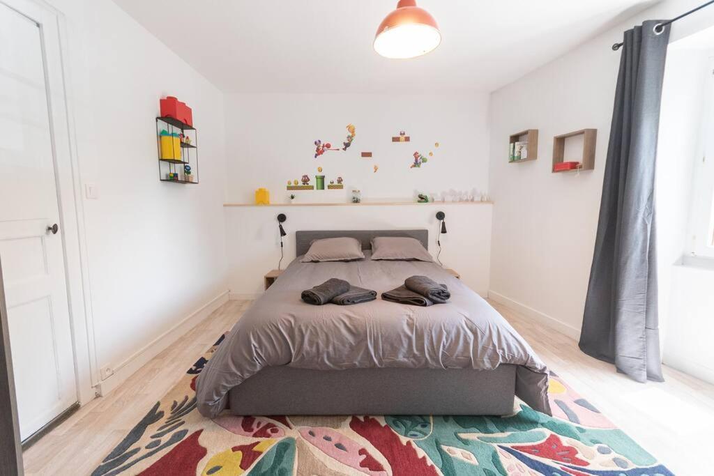 Souvenirs D'Enfance-La Bonne Marienne-La Madeleine Apartment Angers Bagian luar foto